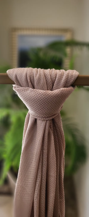 Wool dotted scarf