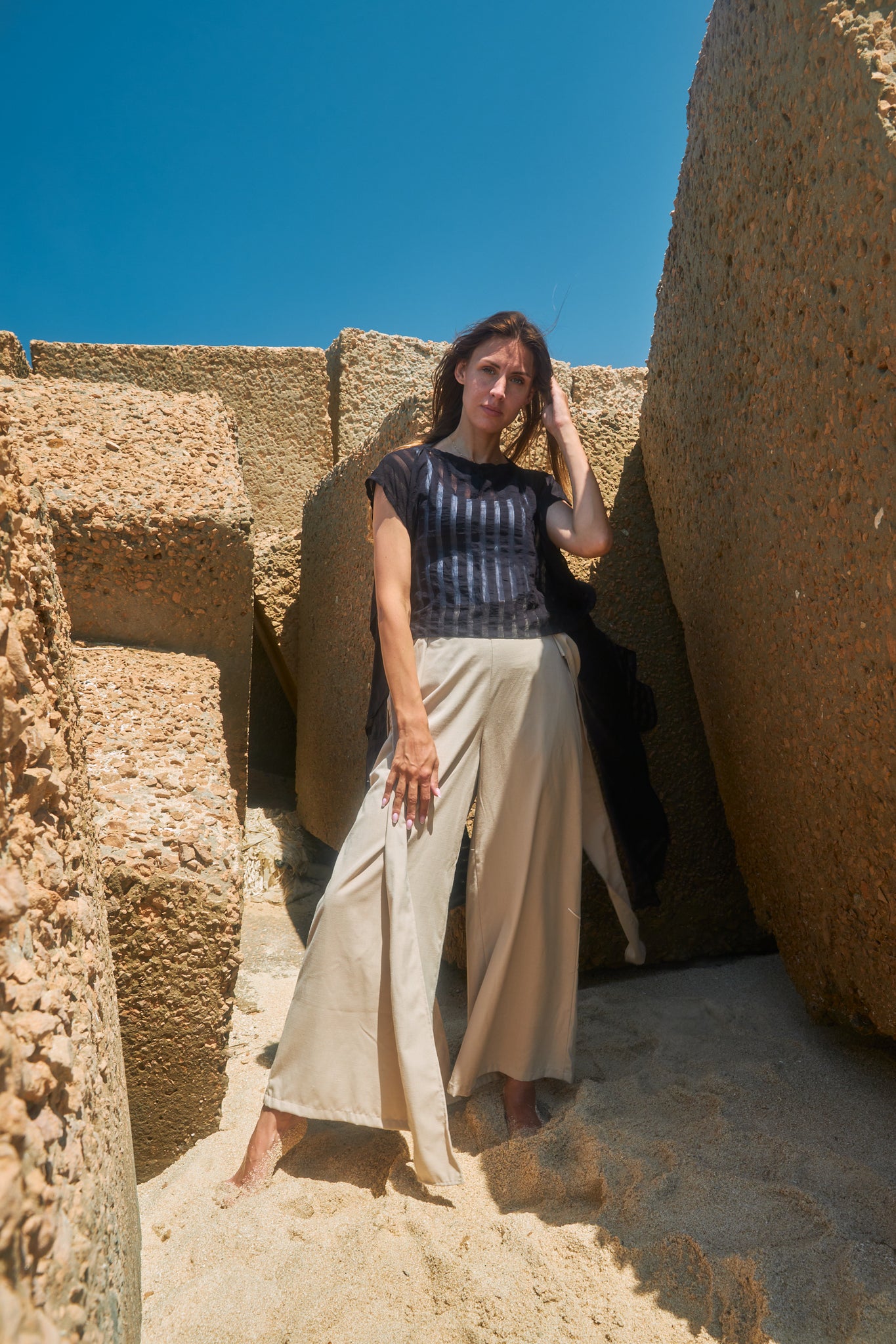 Side ruffles linen pants