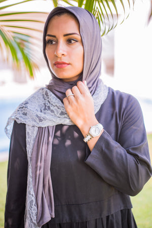 The lace scarf