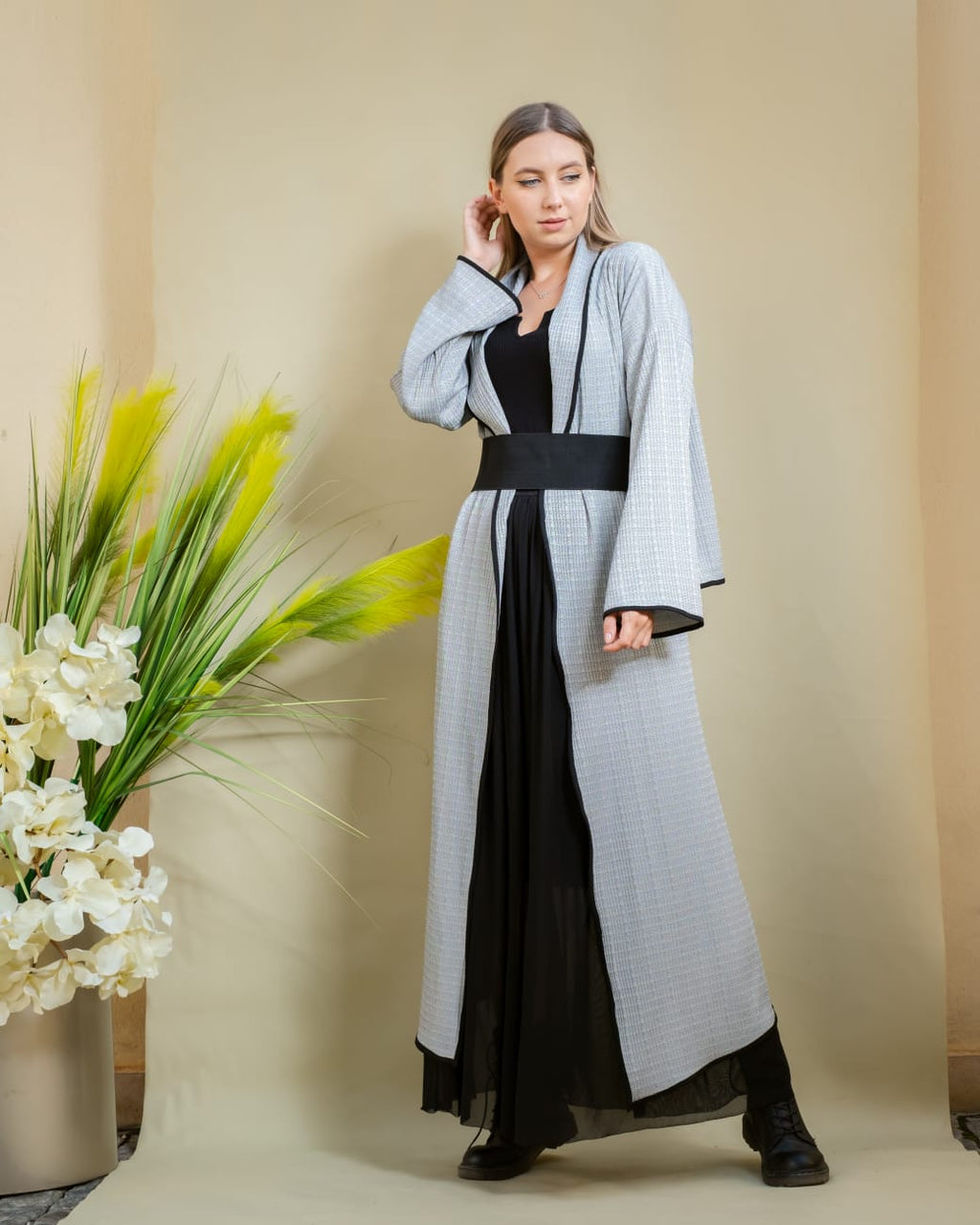 CROPPED BACK SHAWL JACKET IN GREY